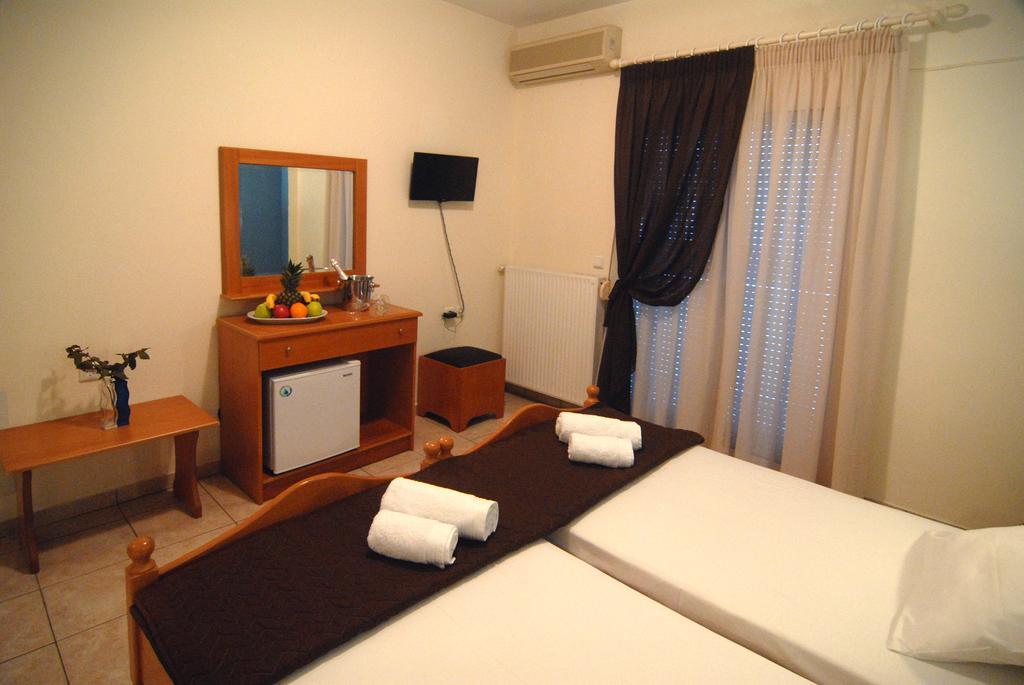 Paralía Apollon Hotel חדר תמונה